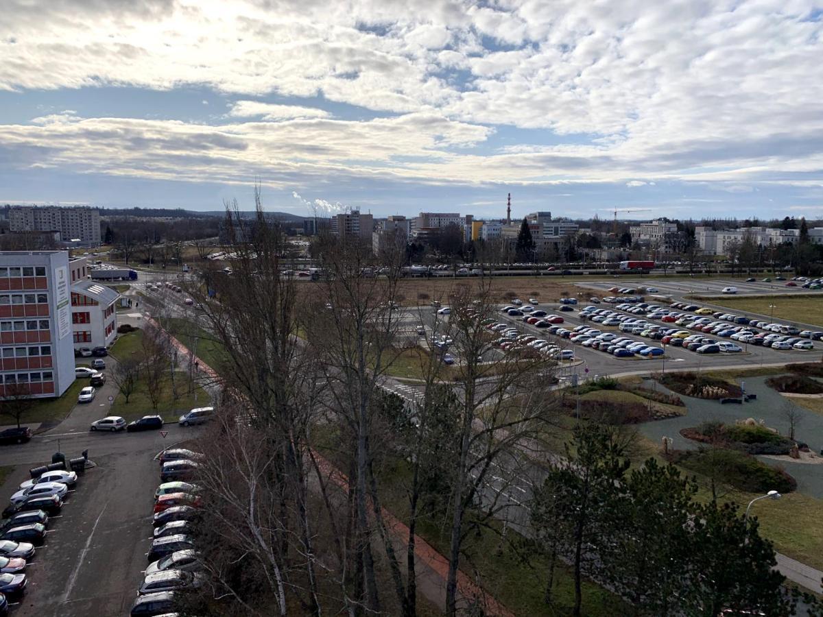 Apartments 4U: Kampus Upstairs Hradec Kralove Ngoại thất bức ảnh