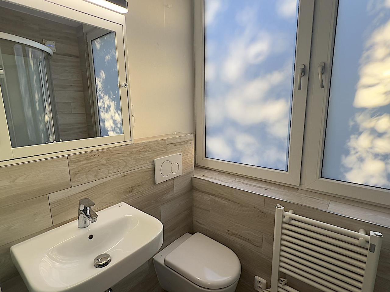 Apartments 4U: Kampus Upstairs Hradec Kralove Ngoại thất bức ảnh